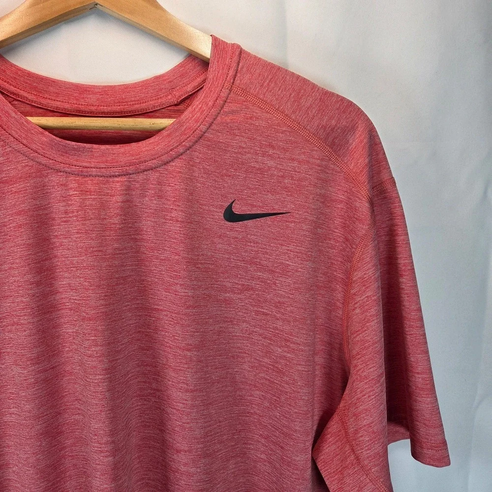 Nike Dri-FIT Moisture Wicking Men's 2X Athletic‎ Red Heathered T-Shirt
